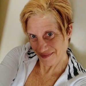 Meet your Posher, Rowena